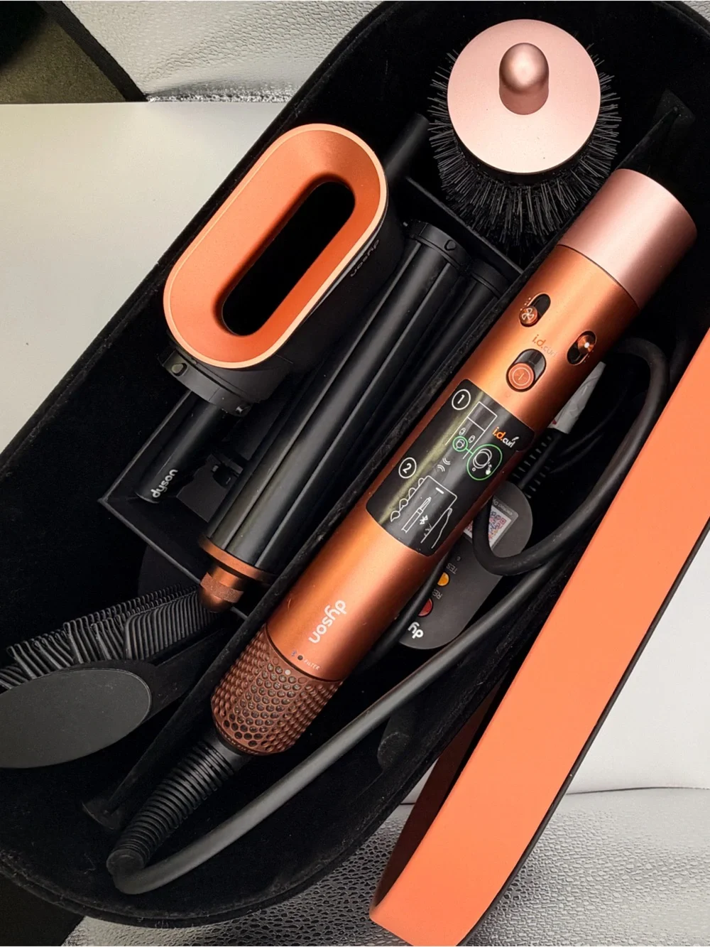 Dyson Airwrap i.d. Multi styler in metallic copper/rose